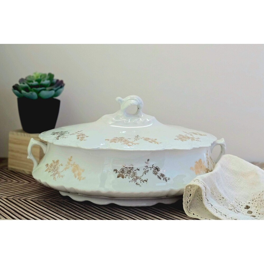 Casserole Dish - Homer Laughlin Hudson Design Oval Casserole Dish - Antique